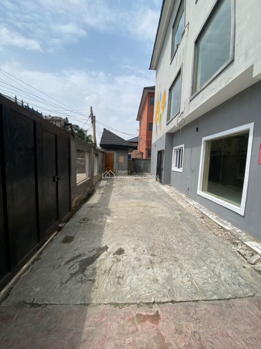 Commercial 3 Units of 3 Bedrooms Apartments on The Expressway, Lekki Conservation Road /express Way Major Road, Lekki Phase 2, Lekki, Lagos, Plaza / Complex / Mall for Rent