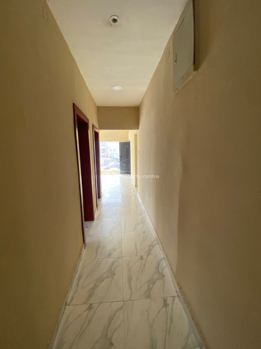 Commercial 3 Units of 3 Bedrooms Apartments on The Expressway, Lekki Conservation Road /express Way Major Road, Lekki Phase 2, Lekki, Lagos, Plaza / Complex / Mall for Rent