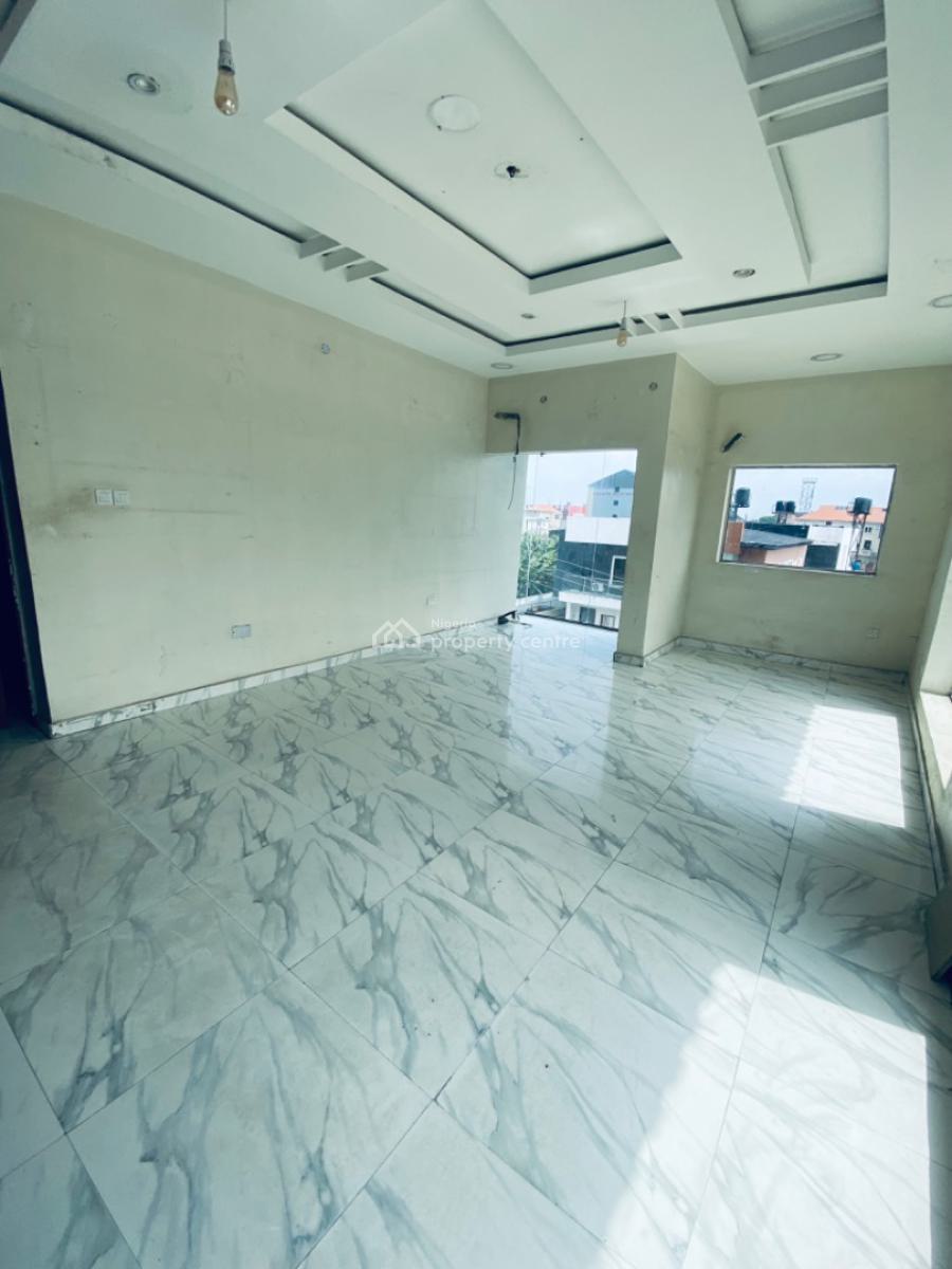 Commercial 3 Units of 3 Bedrooms Apartments on The Expressway, Lekki Conservation Road /express Way Major Road, Lekki Phase 2, Lekki, Lagos, Plaza / Complex / Mall for Rent
