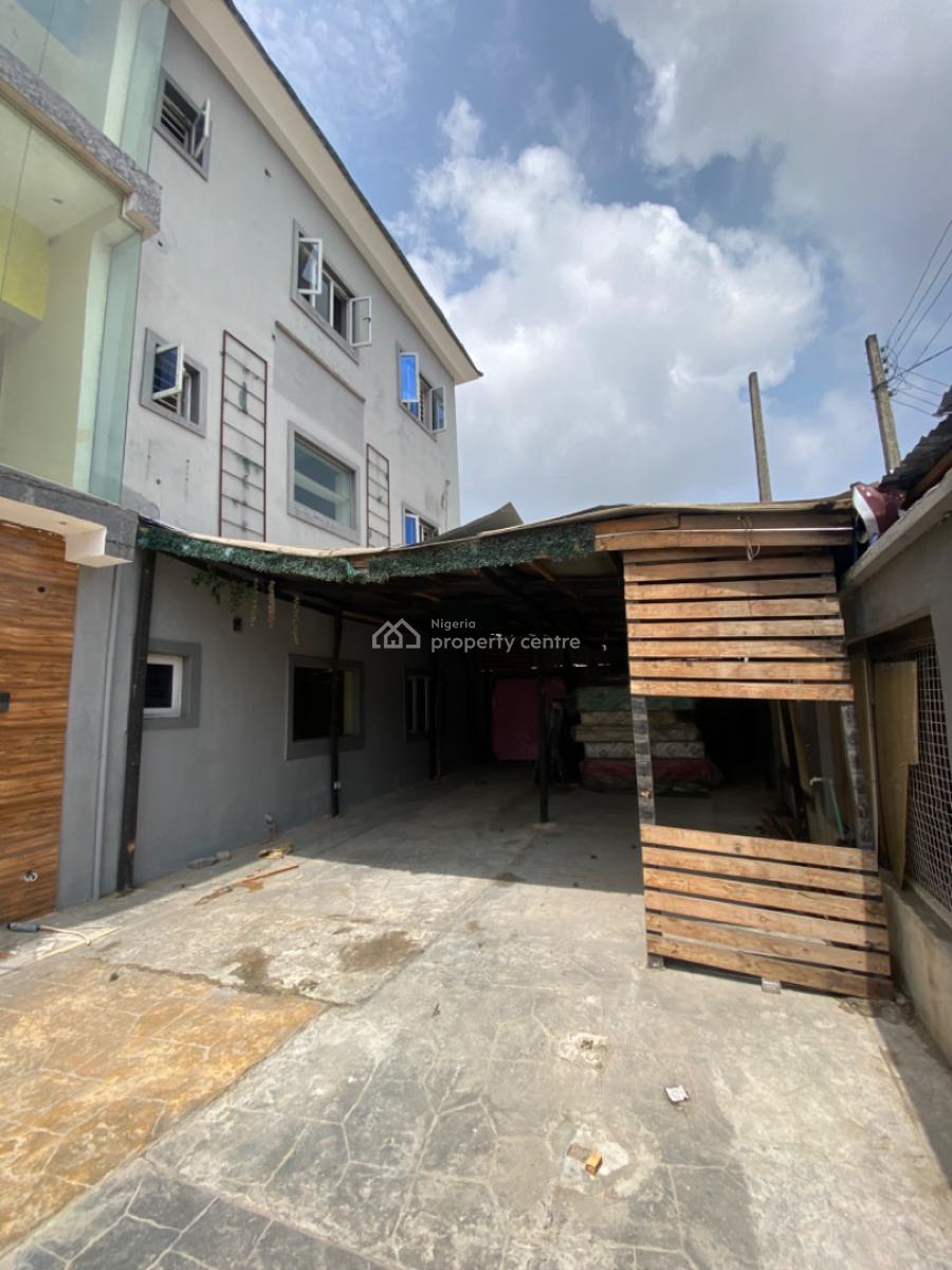 Commercial 3 Units of 3 Bedrooms Apartments on The Expressway, Lekki Conservation Road /express Way Major Road, Lekki Phase 2, Lekki, Lagos, Plaza / Complex / Mall for Rent