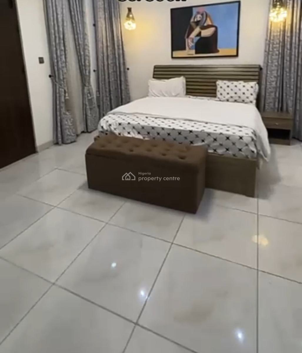 Furnished  Masters Bedroom{ Upstairs} Inside a Shared Apartment, Royal Pine Estate@ Orchid Road, Lekki, Lagos, Self Contain (single Rooms) for Rent