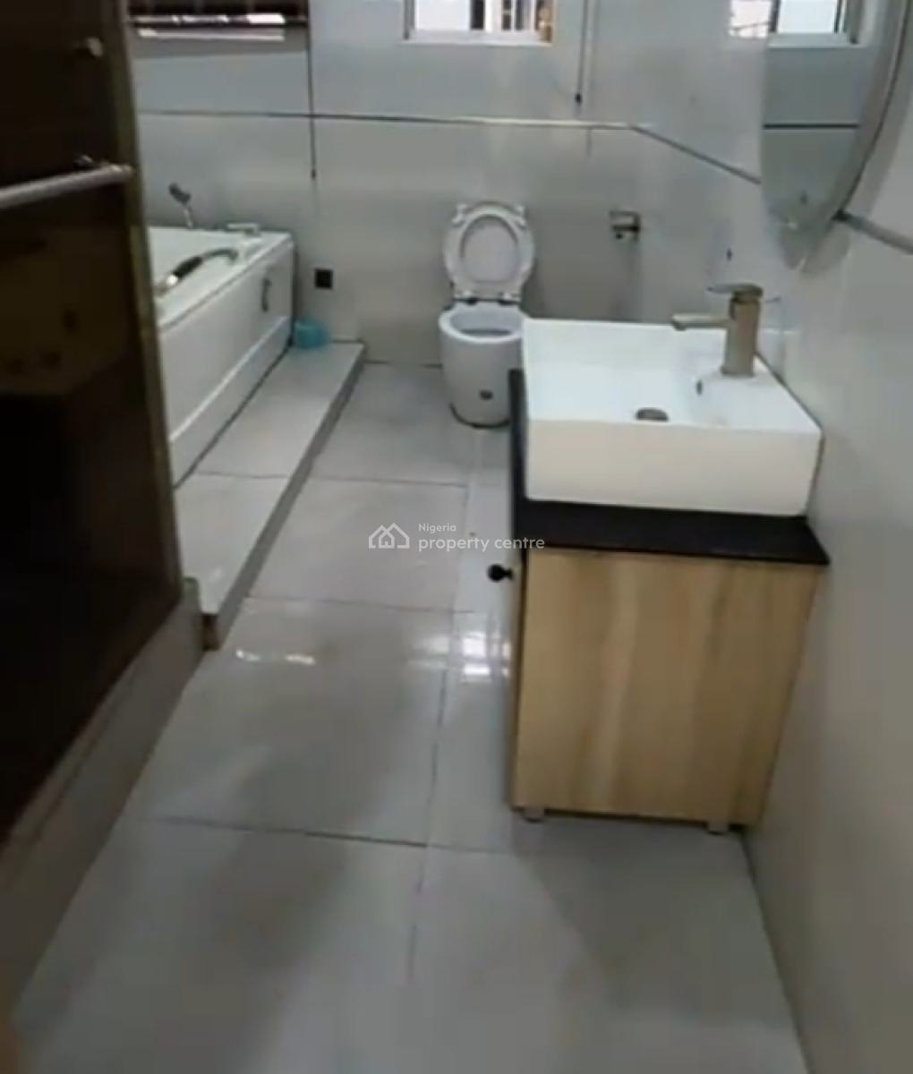 Furnished  Masters Bedroom{ Upstairs} Inside a Shared Apartment, Royal Pine Estate@ Orchid Road, Lekki, Lagos, Self Contain (single Rooms) for Rent