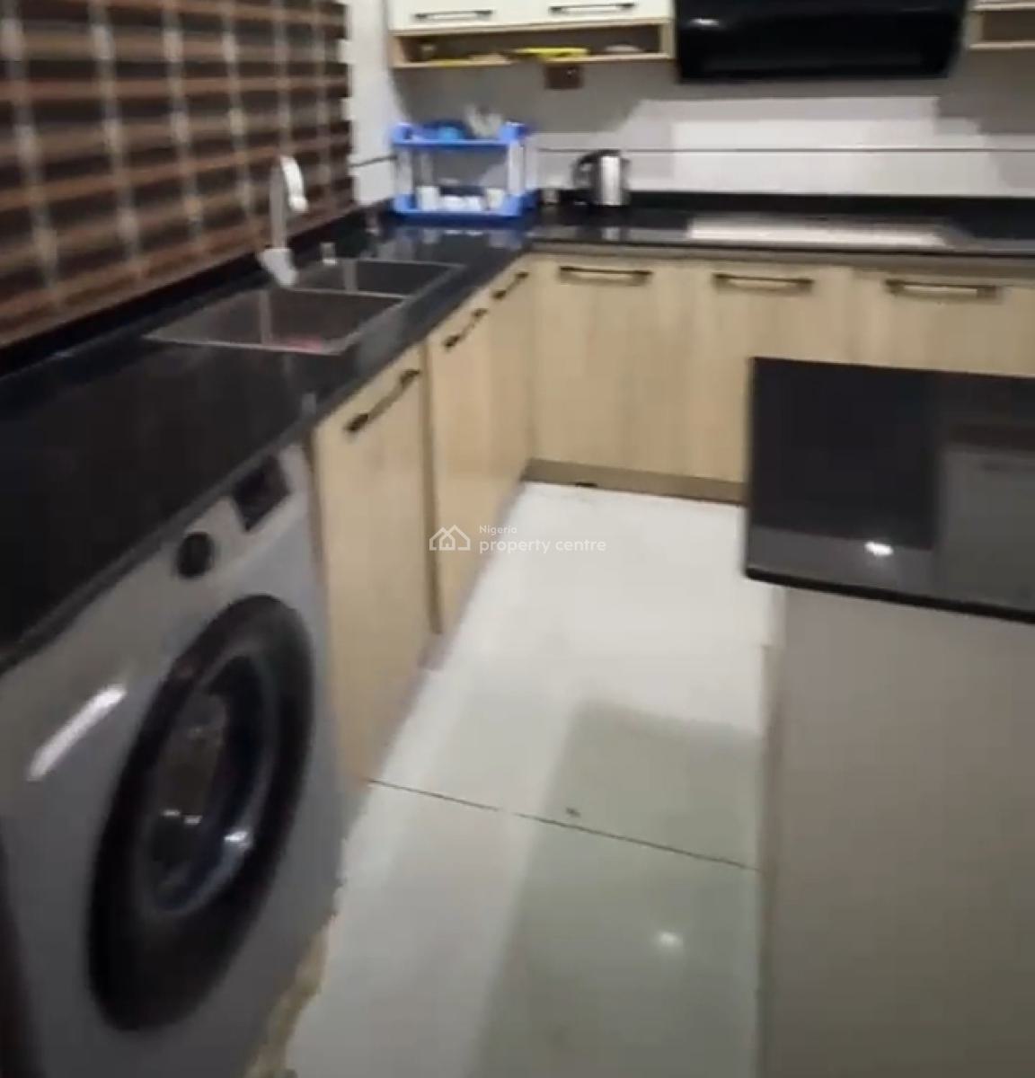 Furnished  Masters Bedroom{ Upstairs} Inside a Shared Apartment, Royal Pine Estate@ Orchid Road, Lekki, Lagos, Self Contain (single Rooms) for Rent