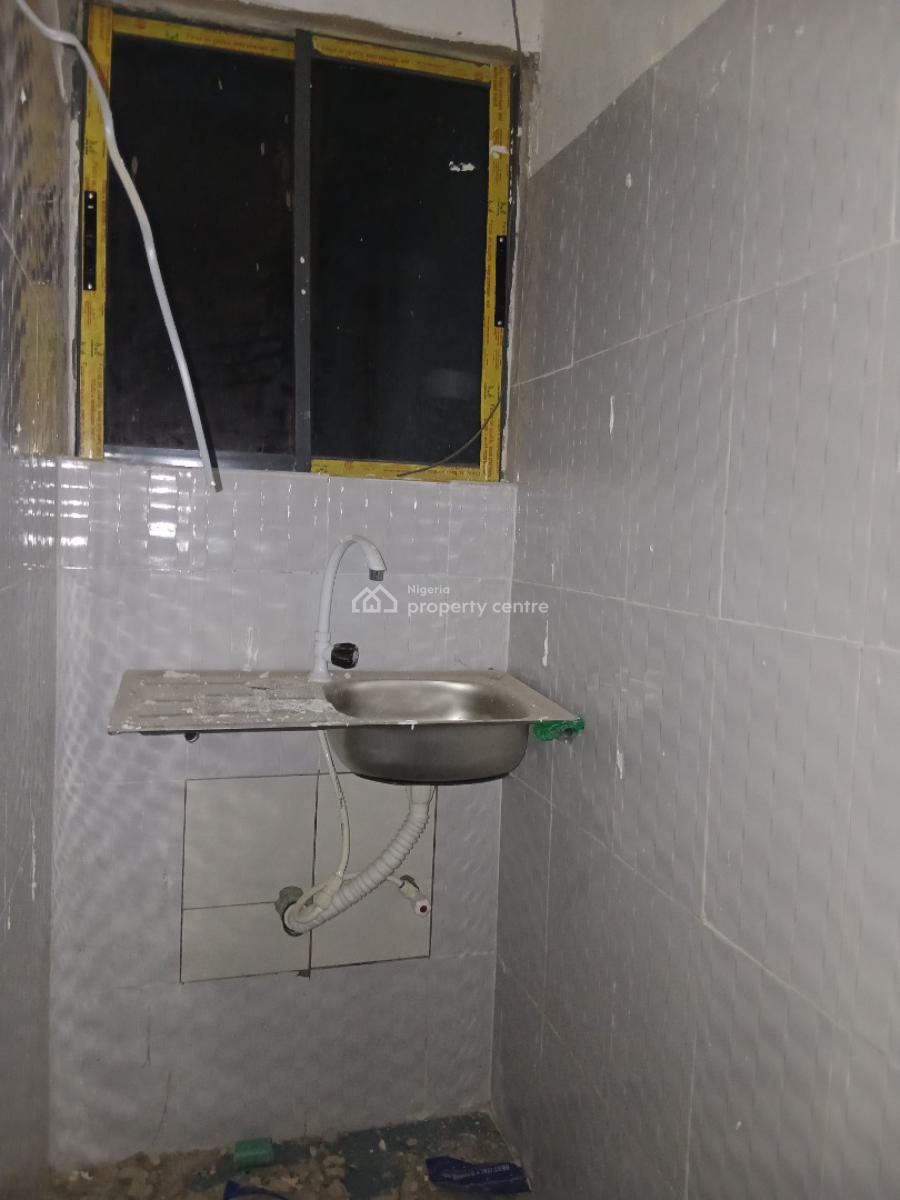 New Beautiful Self, Yaba, Lagos, Self Contain (single Rooms) for Rent