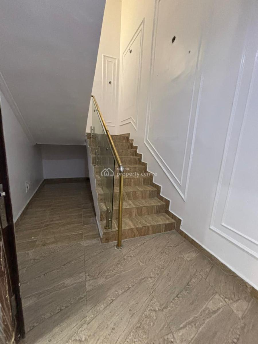 Well-maintained 3-bedroom Duplex with Bq, Lekki Phase 1, Lekki, Lagos, House for Rent