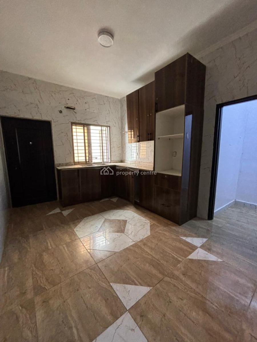 Well-maintained 3-bedroom Duplex with Bq, Lekki Phase 1, Lekki, Lagos, House for Rent