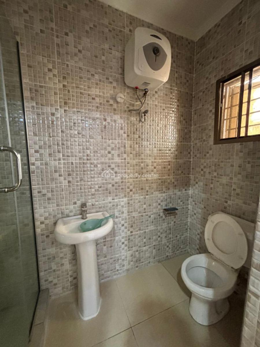 Well-maintained 3-bedroom Duplex with Bq, Lekki Phase 1, Lekki, Lagos, House for Rent