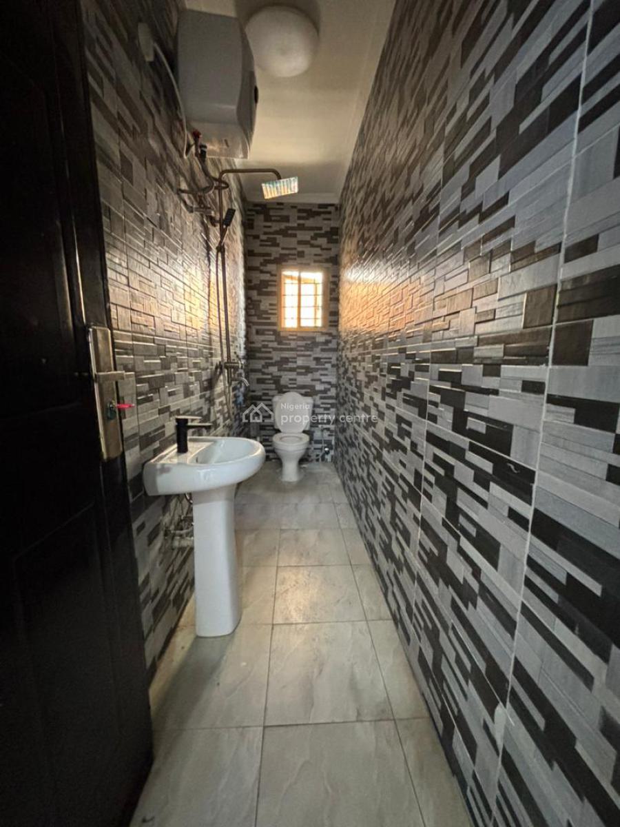 Well-maintained 3-bedroom Duplex with Bq, Lekki Phase 1, Lekki, Lagos, House for Rent