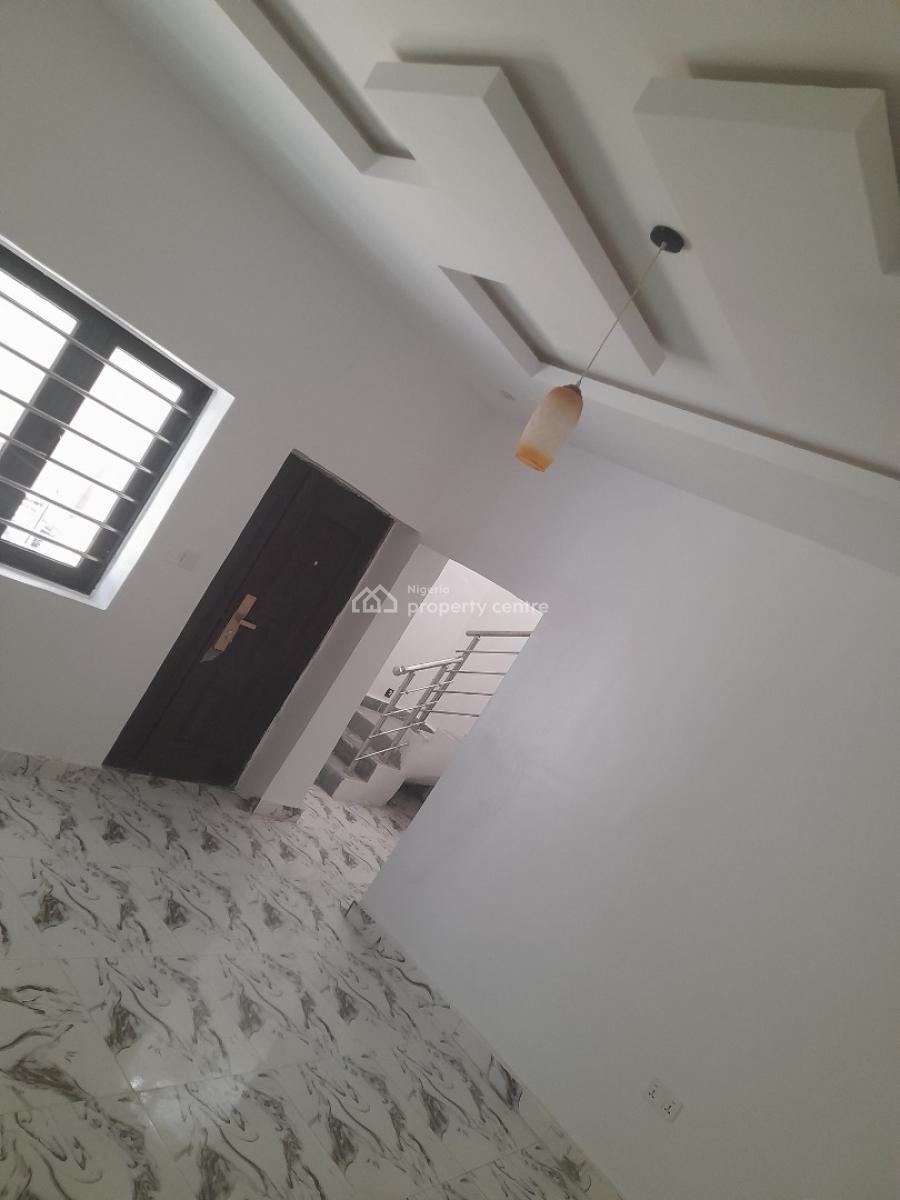 Standard 3bedrooms Duplex with a Mini Room, Fo1 Layout, Kubwa, Abuja, Semi-detached Duplex for Rent