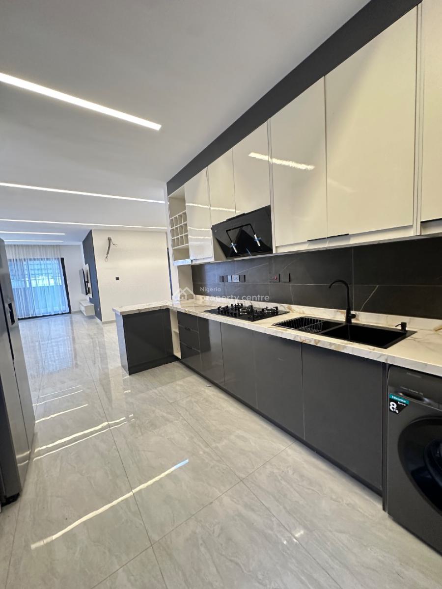 Massive 3 Bedroom Flat + Bq, Ikate, Ikate, Lekki, Lagos, Flat / Apartment for Sale