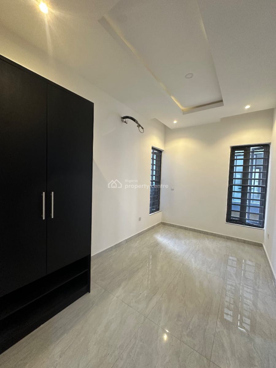 Massive 3 Bedroom Flat + Bq, Ikate, Ikate, Lekki, Lagos, Flat / Apartment for Sale