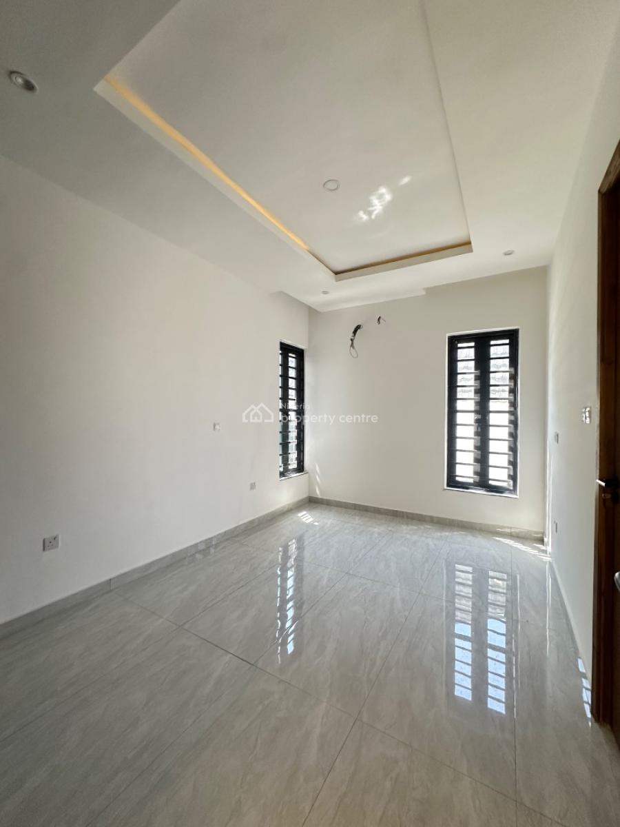Massive 3 Bedroom Flat + Bq, Ikate, Ikate, Lekki, Lagos, Flat / Apartment for Sale