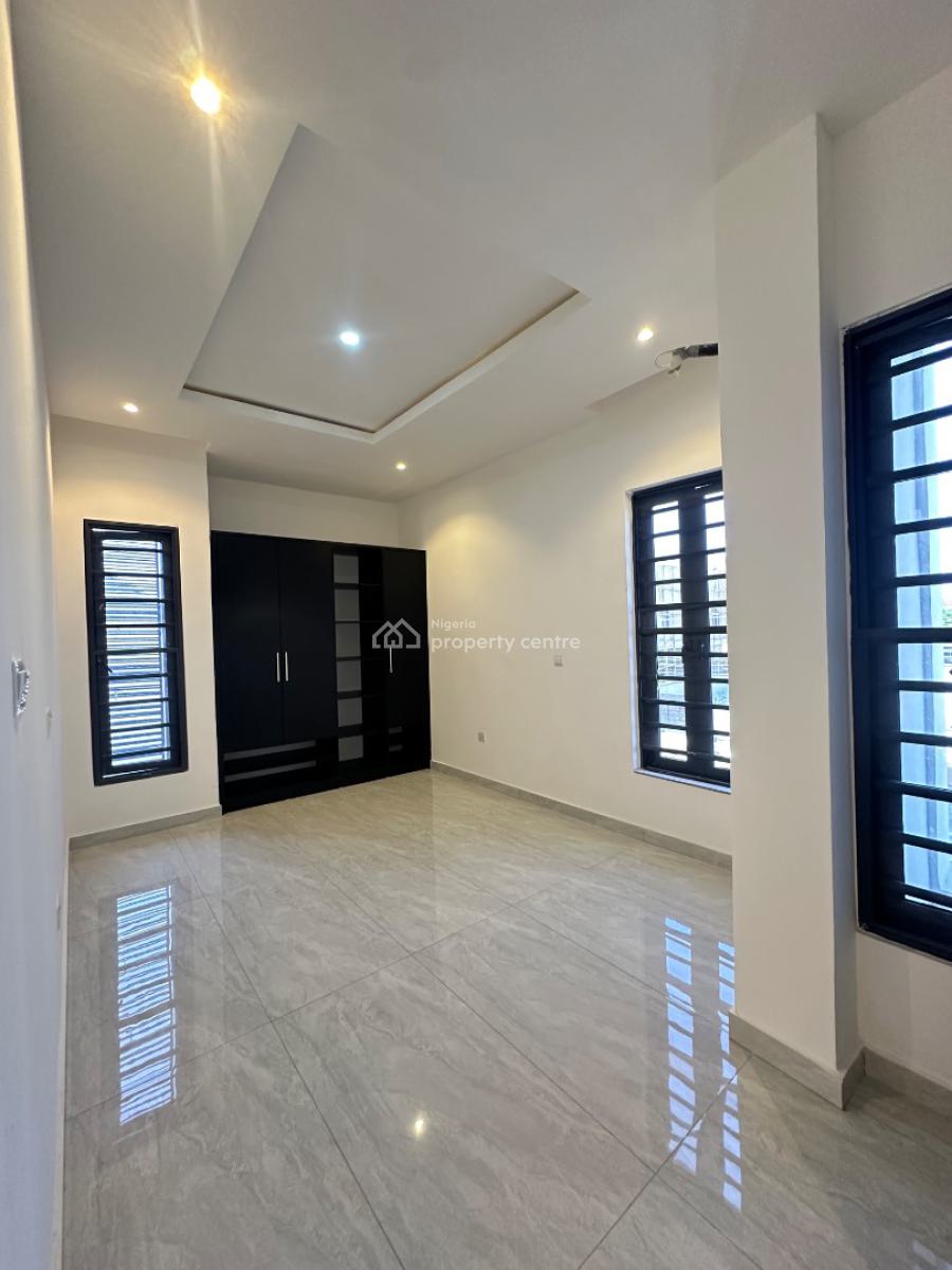 Massive 3 Bedroom Flat + Bq, Ikate, Ikate, Lekki, Lagos, Flat / Apartment for Sale