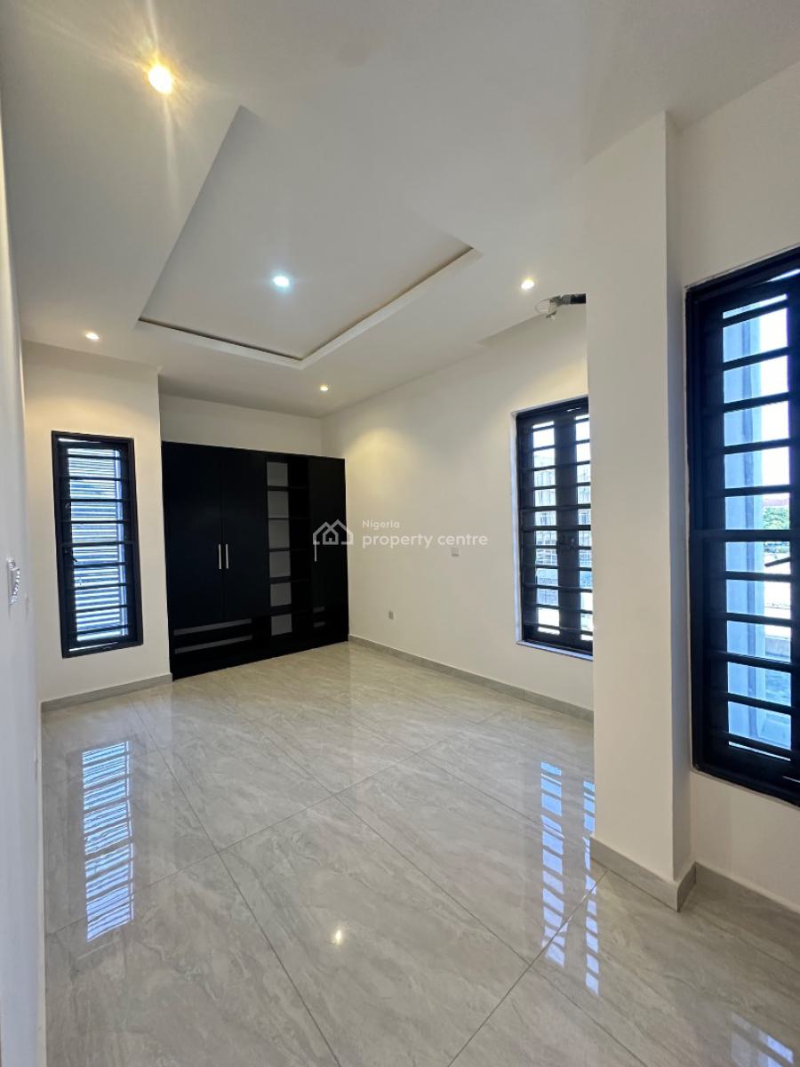 Massive 3 Bedroom Flat + Bq, Ikate, Ikate, Lekki, Lagos, Flat / Apartment for Sale