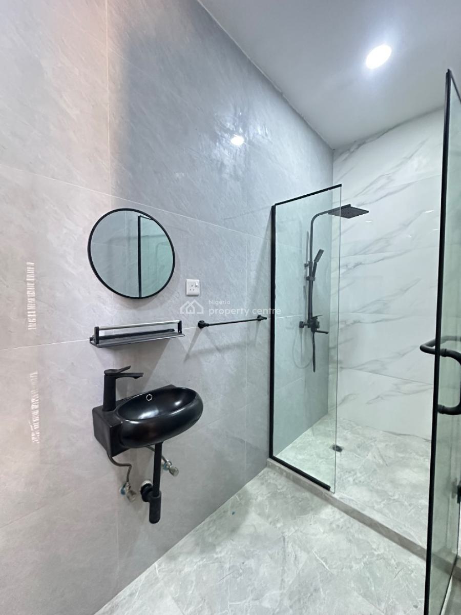 Massive 3 Bedroom Flat + Bq, Ikate, Ikate, Lekki, Lagos, Flat / Apartment for Sale