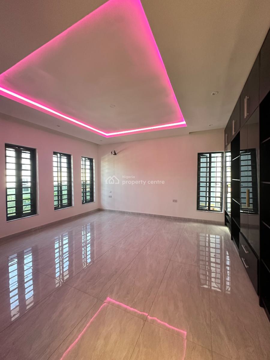 Massive 3 Bedroom Flat + Bq, Ikate, Ikate, Lekki, Lagos, Flat / Apartment for Sale