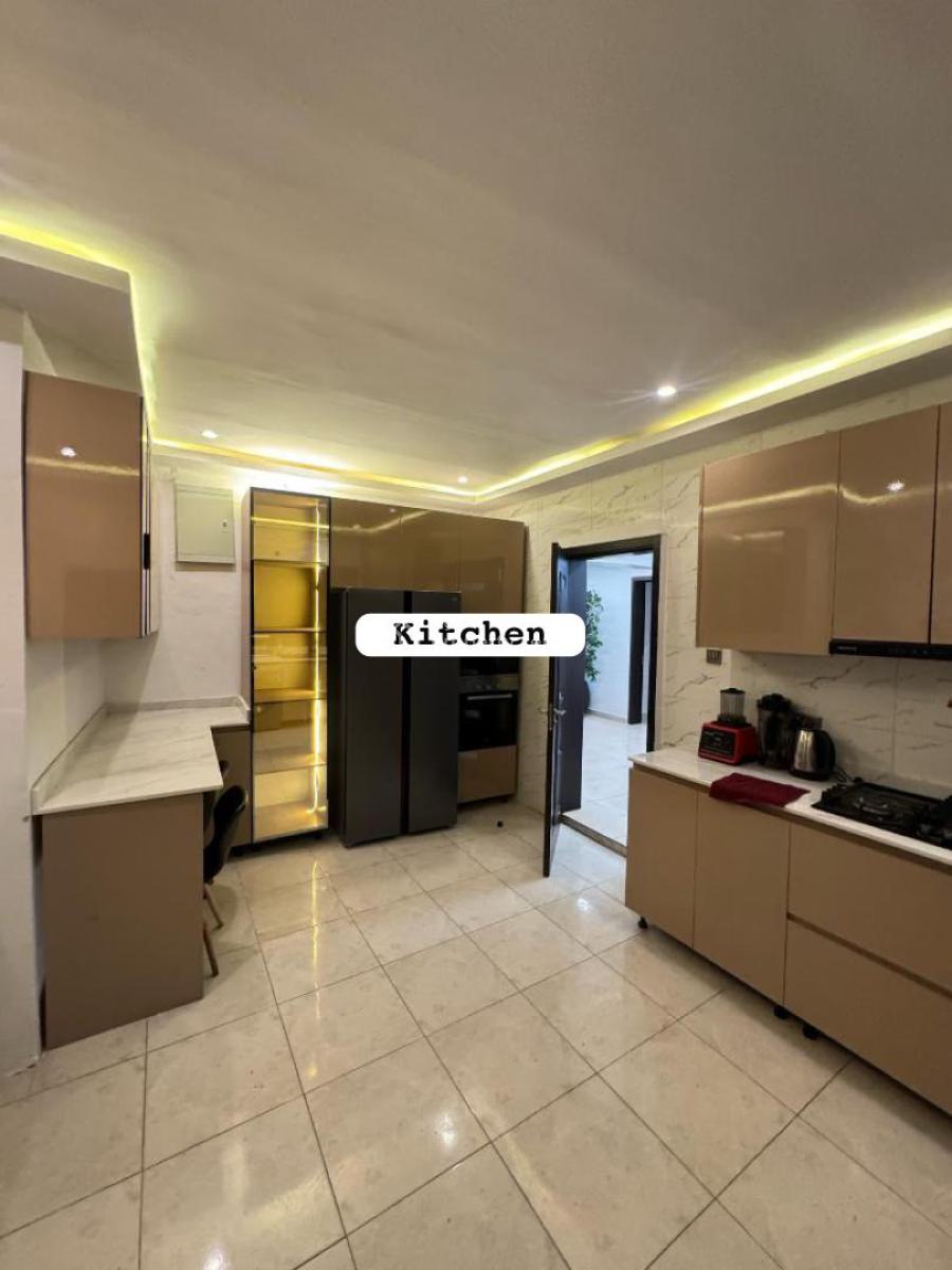 Fully Furnished 3 Bedroom on Distress, Ikate, Lekki, Lagos, Flat / Apartment for Sale