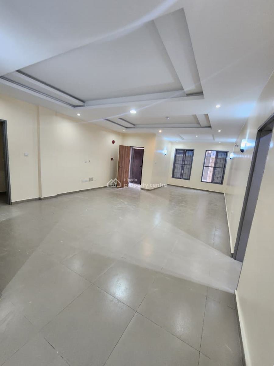 a Well-maintained 3-bedroom Flat, Olaleye New Town, Iponri, Surulere, Lagos, Flat / Apartment for Rent