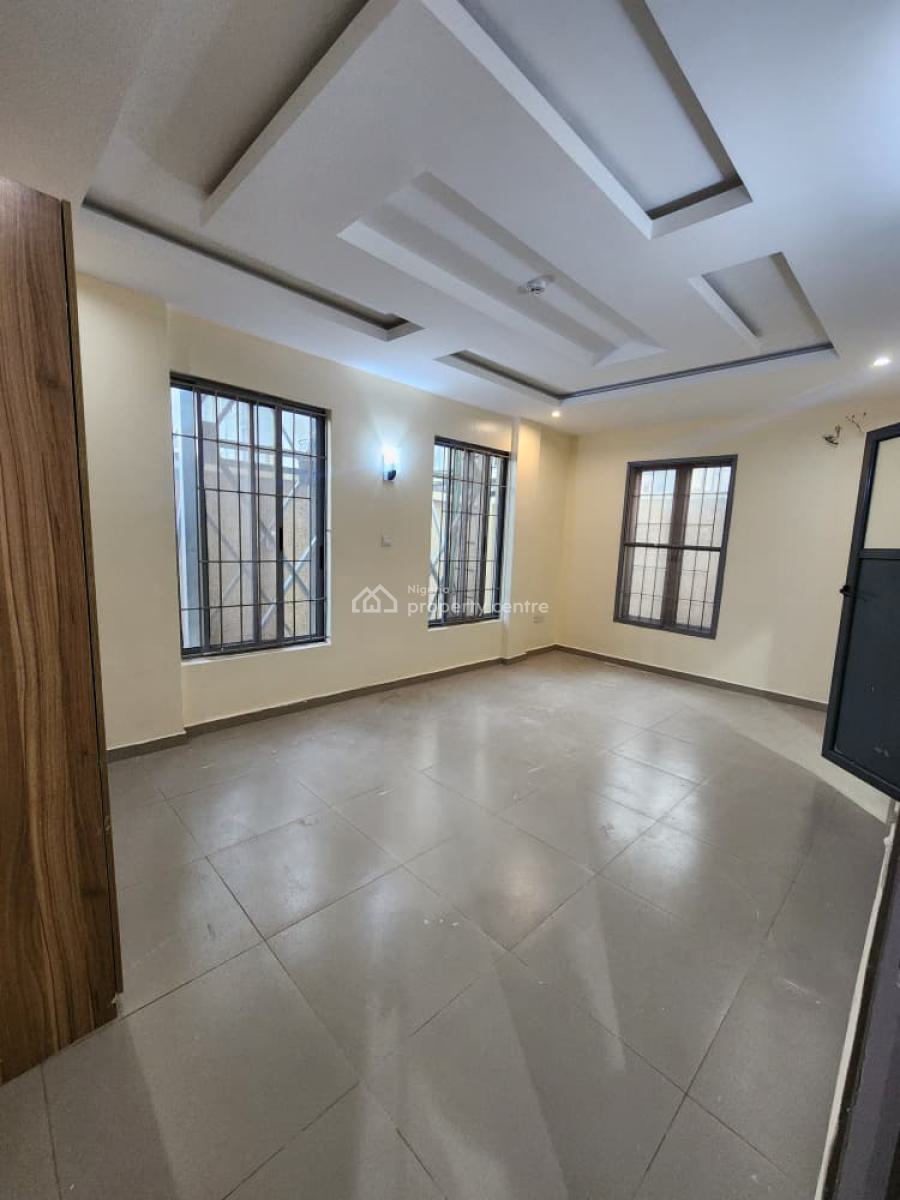 a Well-maintained 3-bedroom Flat, Olaleye New Town, Iponri, Surulere, Lagos, Flat / Apartment for Rent