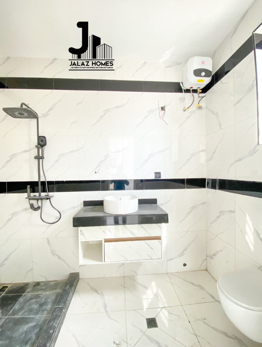 2 Bedroom Apartment, Lekki Phase 1, Lekki, Lagos, Flat / Apartment for Sale