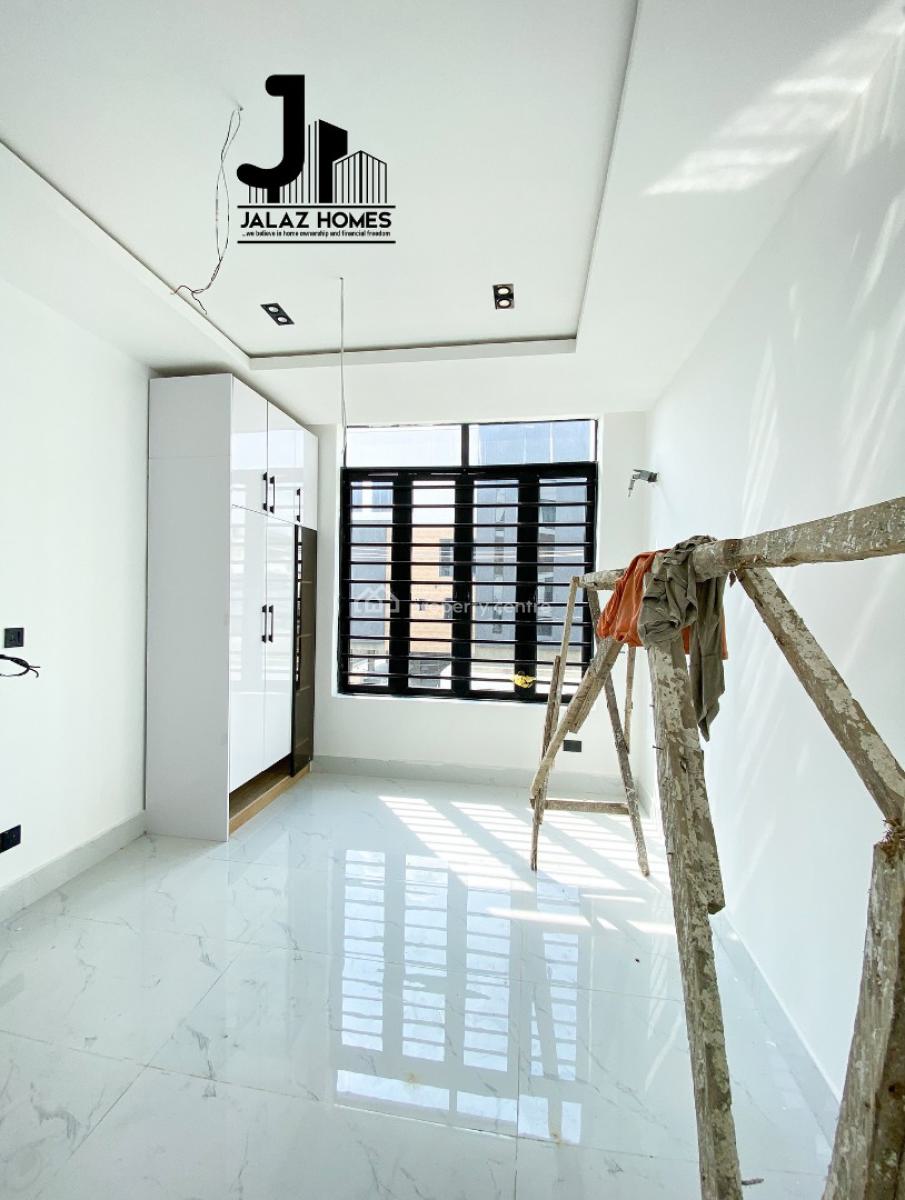 2 Bedroom Apartment, Lekki Phase 1, Lekki, Lagos, Flat / Apartment for Sale