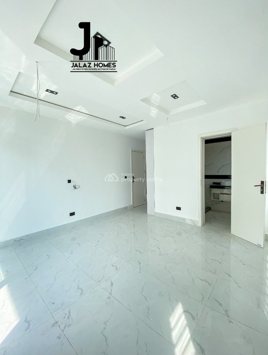 2 Bedroom Apartment, Lekki Phase 1, Lekki, Lagos, Flat / Apartment for Sale