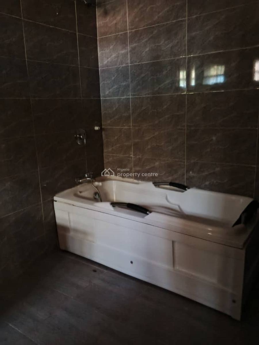 Serviced 3 Bedroom Flat with 1room Bq. Acs, Generator & Swimming Pool, Off Ibb Boulevard, Maitama District, Abuja, Flat / Apartment for Rent