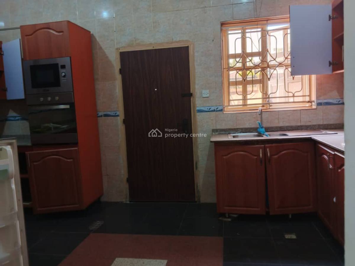 Serviced 3 Bedroom Flat with 1room Bq. Acs, Generator & Swimming Pool, Off Ibb Boulevard, Maitama District, Abuja, Flat / Apartment for Rent