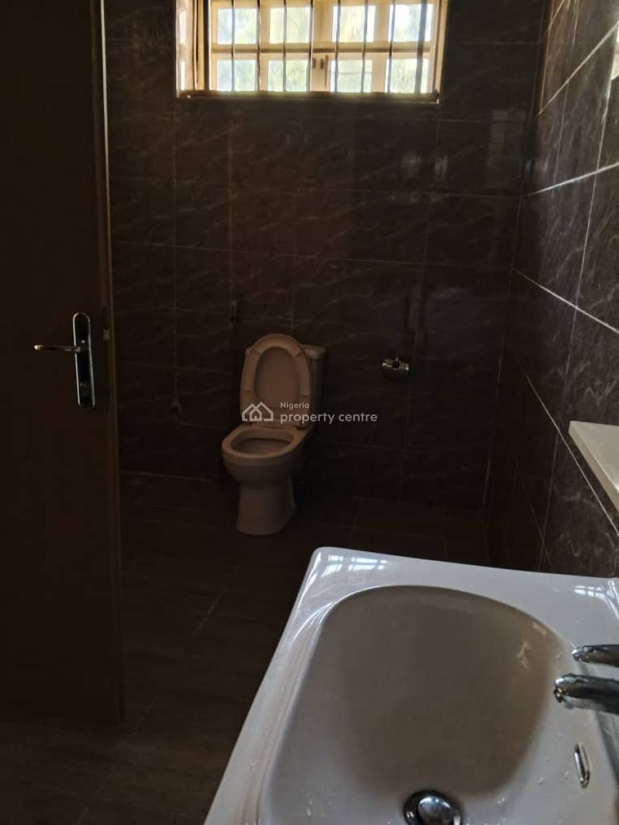 Serviced 3 Bedroom Flat with 1room Bq. Acs, Generator & Swimming Pool, Off Ibb Boulevard, Maitama District, Abuja, Flat / Apartment for Rent