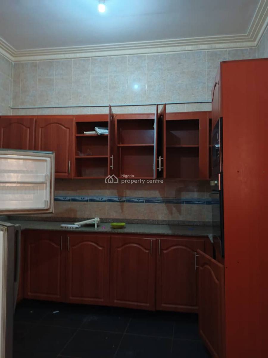 Serviced 3 Bedroom Flat with 1room Bq. Acs, Generator & Swimming Pool, Off Ibb Boulevard, Maitama District, Abuja, Flat / Apartment for Rent