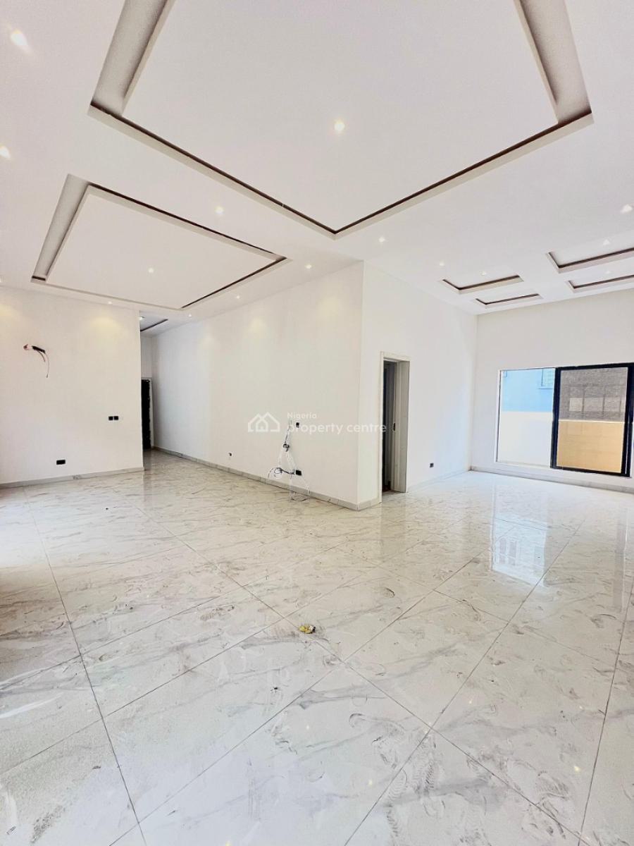 Spacious 4 Bedroom Penthouse with Bq, Elevator and Swimming Pool, Victoria Island (vi), Lagos, Flat / Apartment for Rent