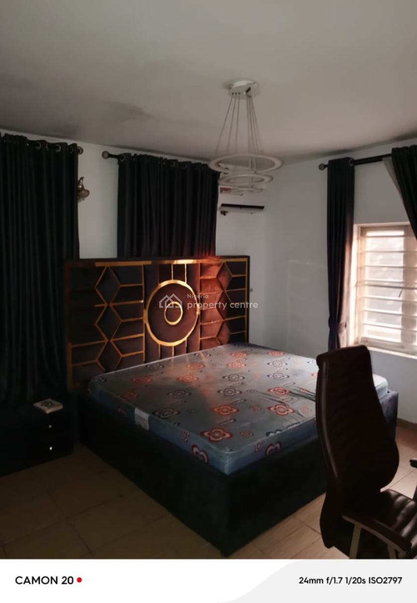 Neatly Used Serviced 3 Bedroom Apartment, Osapa, Lekki, Lagos, Flat / Apartment for Rent