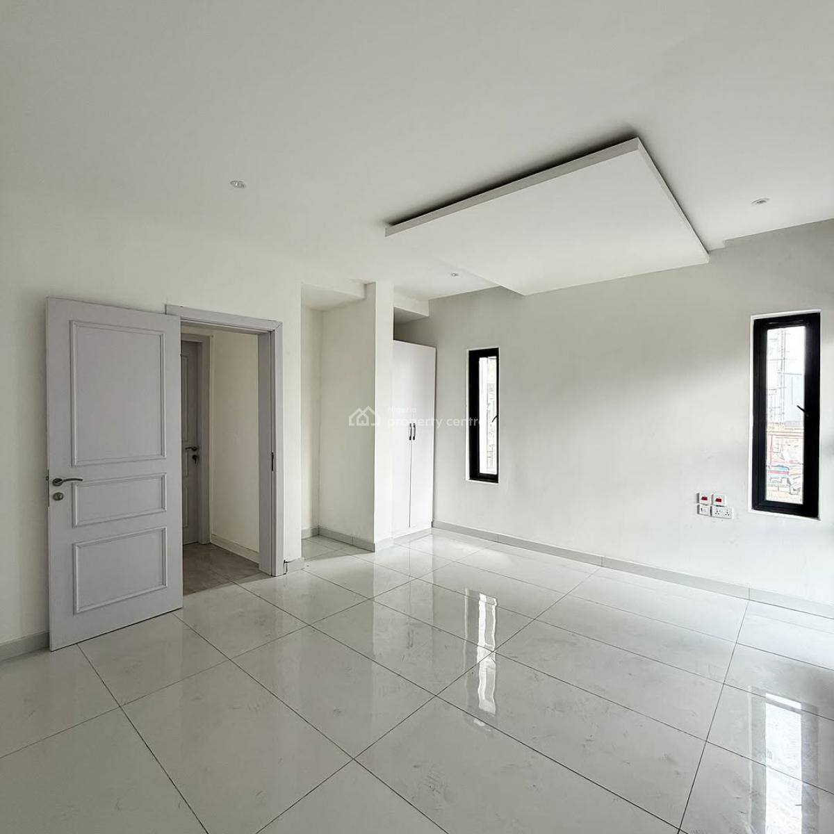 Spacious 2 Bedroom Apartment, Ikate, Lekki, Lagos, Block of Flats for Sale