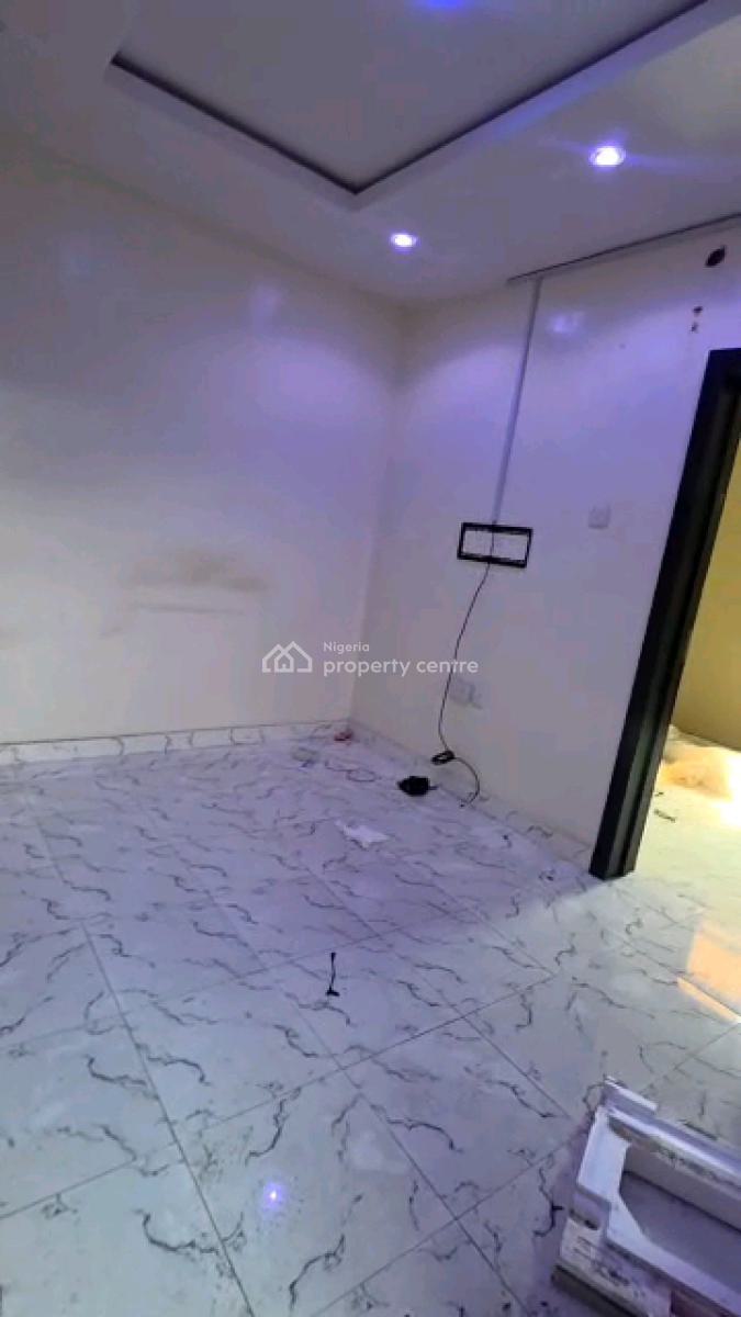 Standard and Executive Mini Flat, Yaba, Yaba, Lagos, Mini Flat (room and Parlour) for Rent