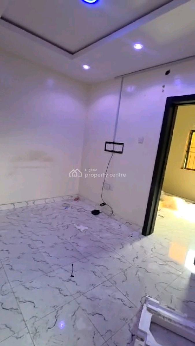 Standard and Executive Mini Flat, Yaba, Yaba, Lagos, Mini Flat (room and Parlour) for Rent