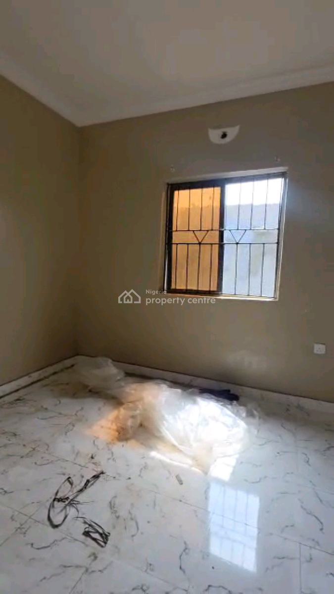 Standard and Executive Mini Flat, Yaba, Yaba, Lagos, Mini Flat (room and Parlour) for Rent