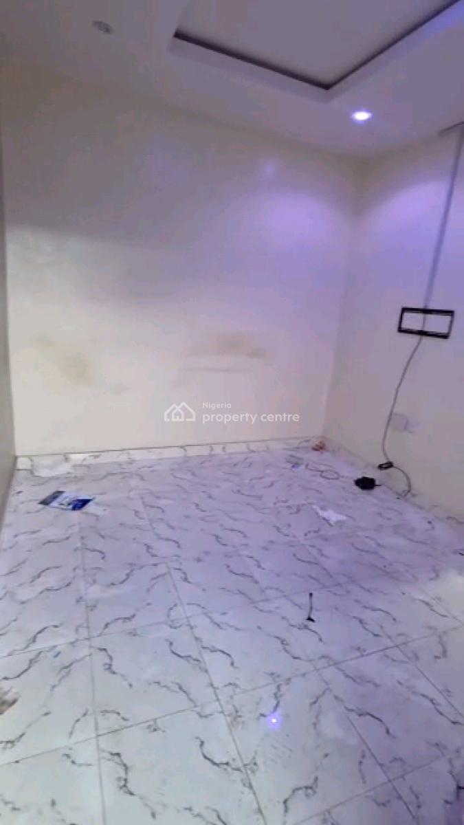 Standard and Executive Mini Flat, Yaba, Yaba, Lagos, Mini Flat (room and Parlour) for Rent