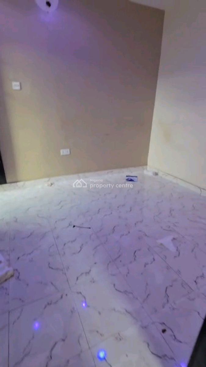 Standard and Executive Mini Flat, Yaba, Yaba, Lagos, Mini Flat (room and Parlour) for Rent