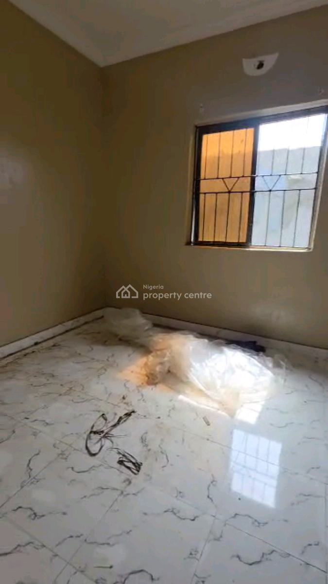 Standard and Executive Mini Flat, Yaba, Yaba, Lagos, Mini Flat (room and Parlour) for Rent