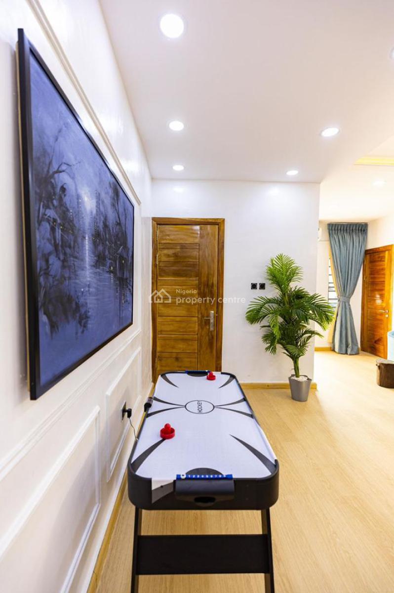 Well Furnished 3bedroom Apartment at Lekki Phase 1, Off Admiralty Road Lekki Phase 1, Lekki Phase 1, Lekki, Lagos, House Short Let