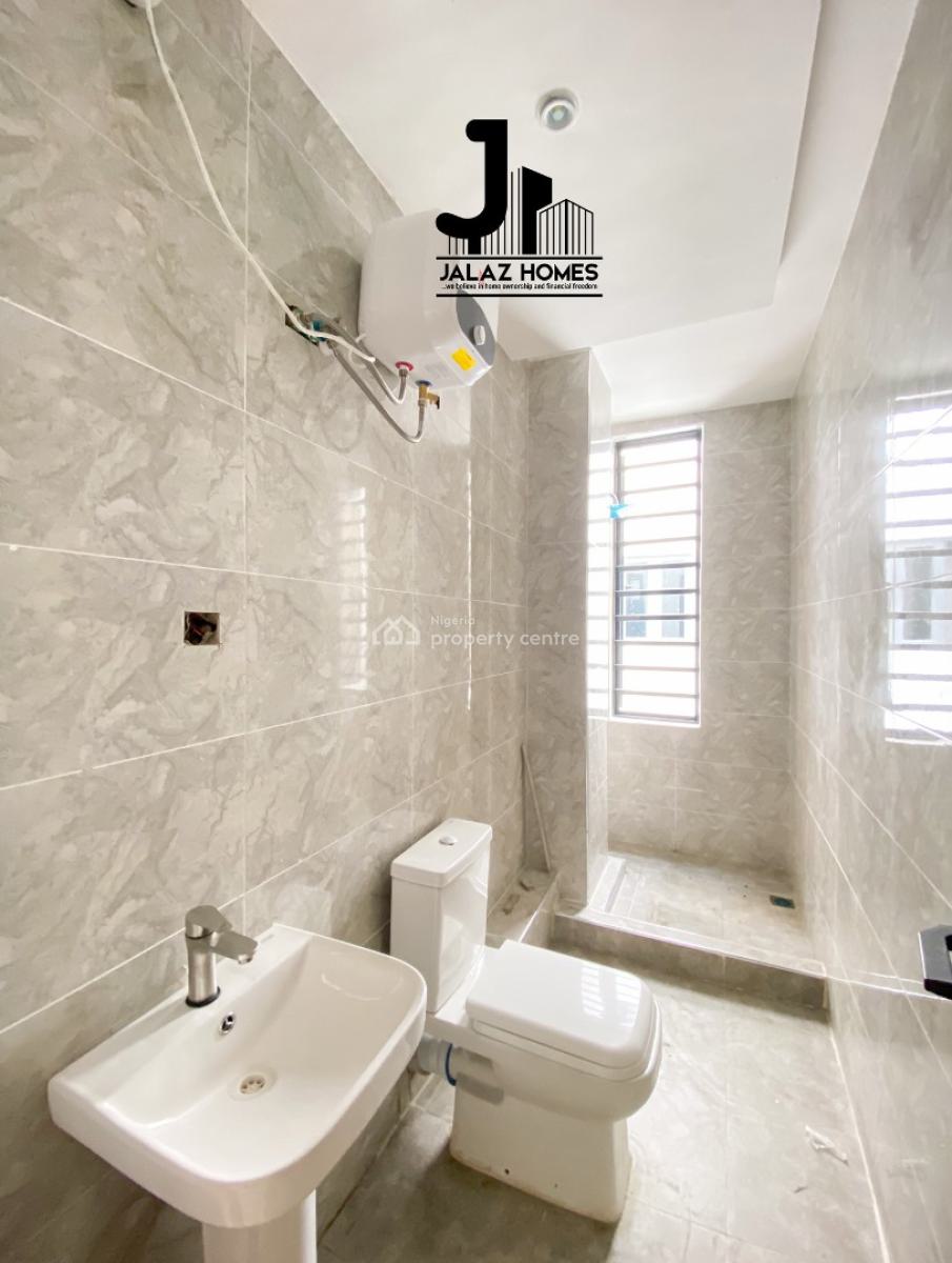 2 Bedroom Apartment, Lekki Phase 1, Lekki, Lagos, House for Sale