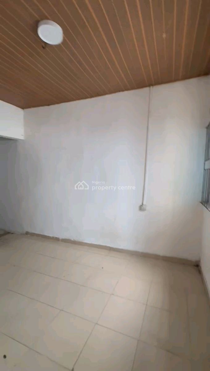 Standard and Executive Room Self Contain, Alagomeji, Alagomeji, Yaba, Lagos, Self Contain (single Rooms) for Rent