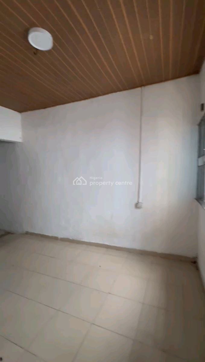 Standard and Executive Room Self Contain, Alagomeji, Alagomeji, Yaba, Lagos, Self Contain (single Rooms) for Rent