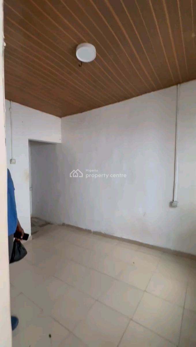 Standard and Executive Room Self Contain, Alagomeji, Alagomeji, Yaba, Lagos, Self Contain (single Rooms) for Rent