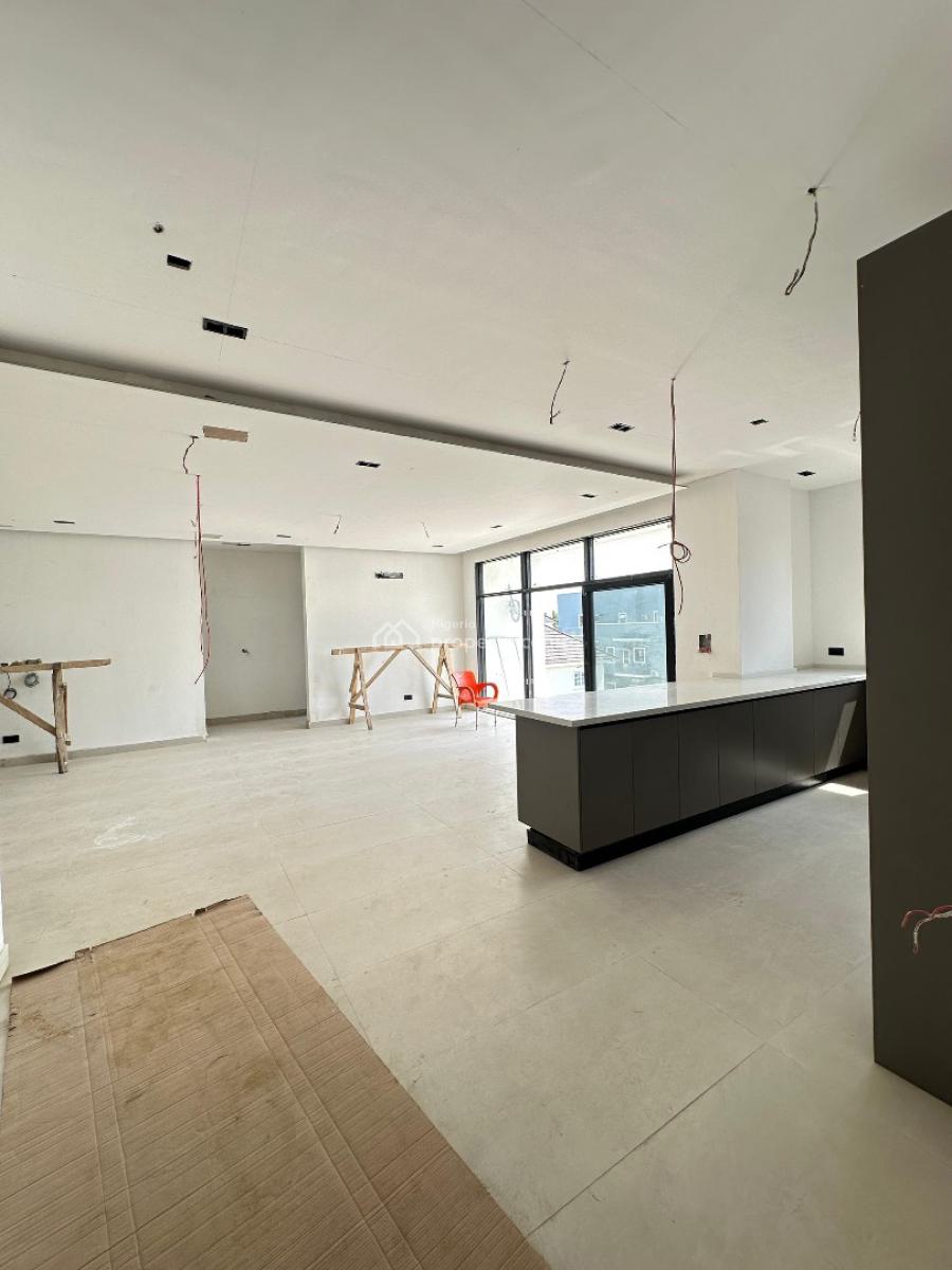 Luxury Spacious 2 Bedroom Apartment with Bq, Elevator, Gym and Rooftop, Lekki, Lagos, Flat / Apartment for Sale