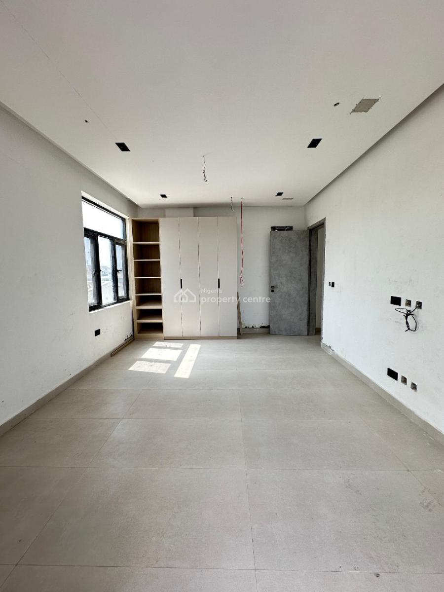 Luxury Spacious 2 Bedroom Apartment with Bq, Elevator, Gym and Rooftop, Lekki, Lagos, Flat / Apartment for Sale