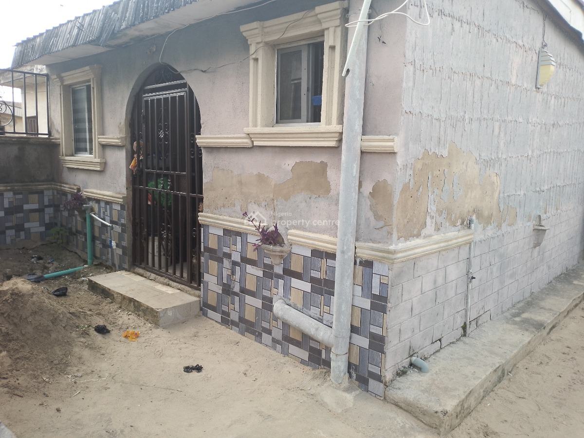 2 Bedroom with Bq, Community Off Bayeku Road, Igbogbo, Ikorodu, Lagos, Block of Flats for Sale