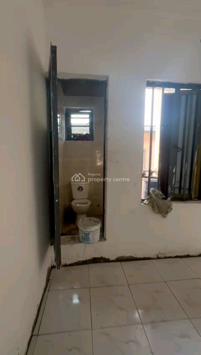 Standard and Spacious Mini Flat, Palmgrove, Palmgrove, Shomolu, Lagos, Mini Flat (room and Parlour) for Rent