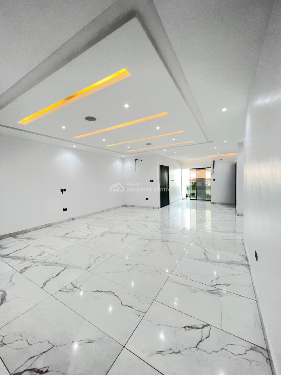 Neatly Finished 3 Bedroom Apartment with Bq, Lekki Phase 1, Lekki, Lagos, Flat / Apartment for Sale