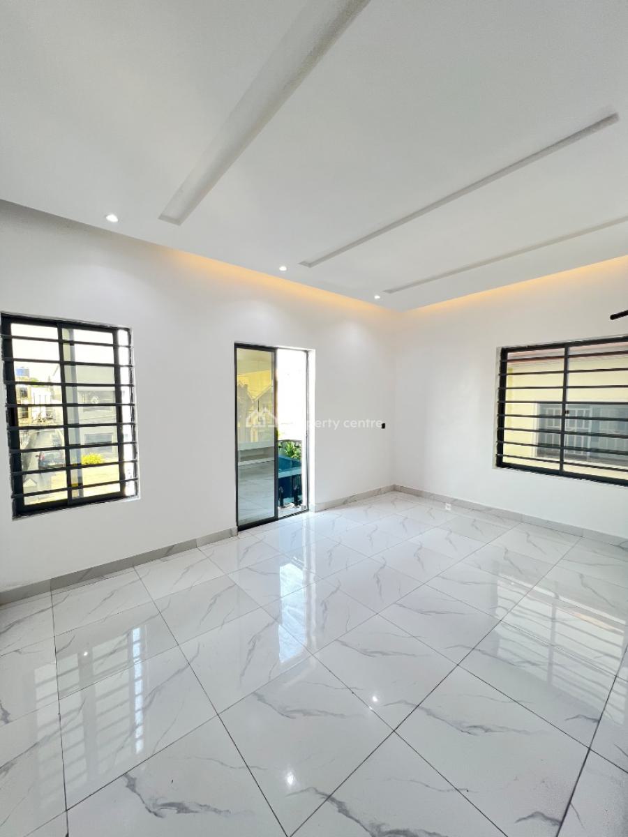 Neatly Finished 3 Bedroom Apartment with Bq, Lekki Phase 1, Lekki, Lagos, Flat / Apartment for Sale